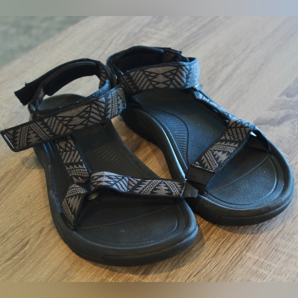 Teva Women’s Winstead Sandals Size 8 Excellent Condition
